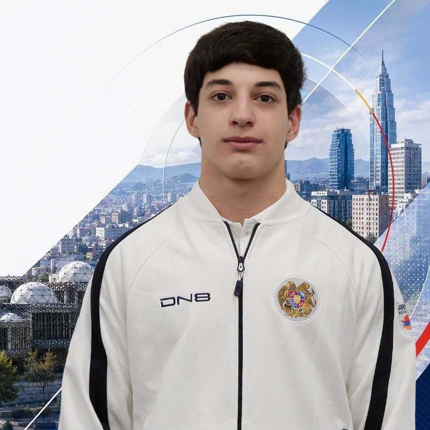 Айк Мовсисян (70 кг) взял серебро юношеского ЧЕ по тяжелой атлетике U15 в Косово