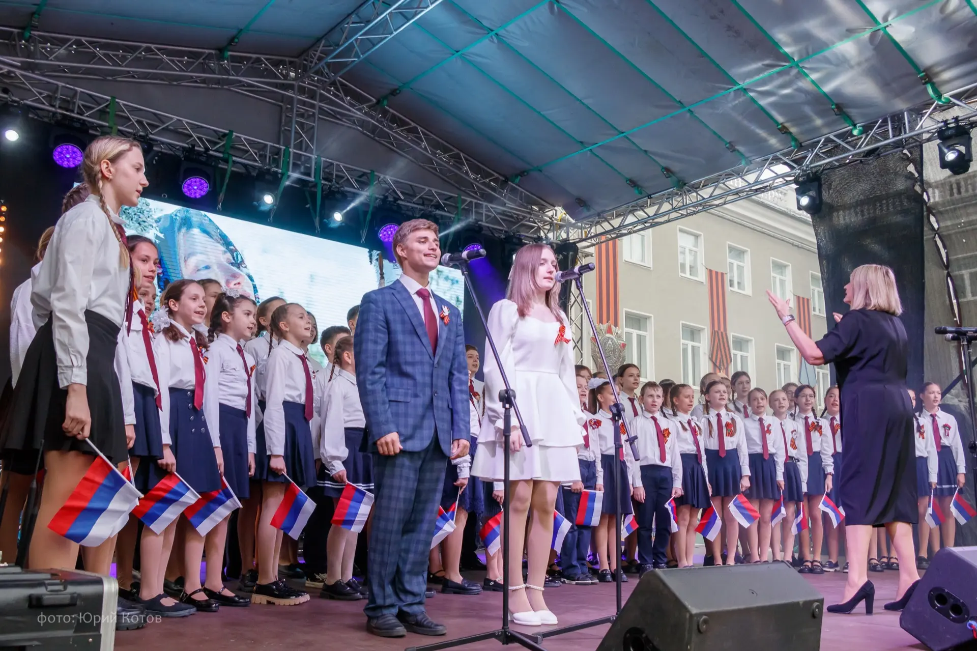 🕊️Школьники со всего Ступино поучаствовали в фестивале «Голоса Победы» на 9 Мая  Фестиваль школьных 