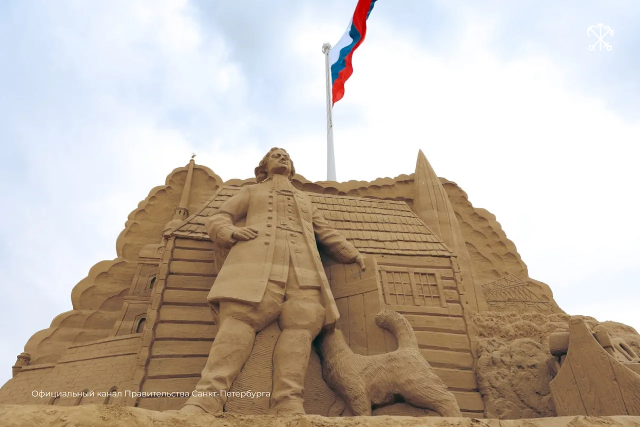 Настоящий «Город песчаных скульптур» появился в Парке 300-летия.