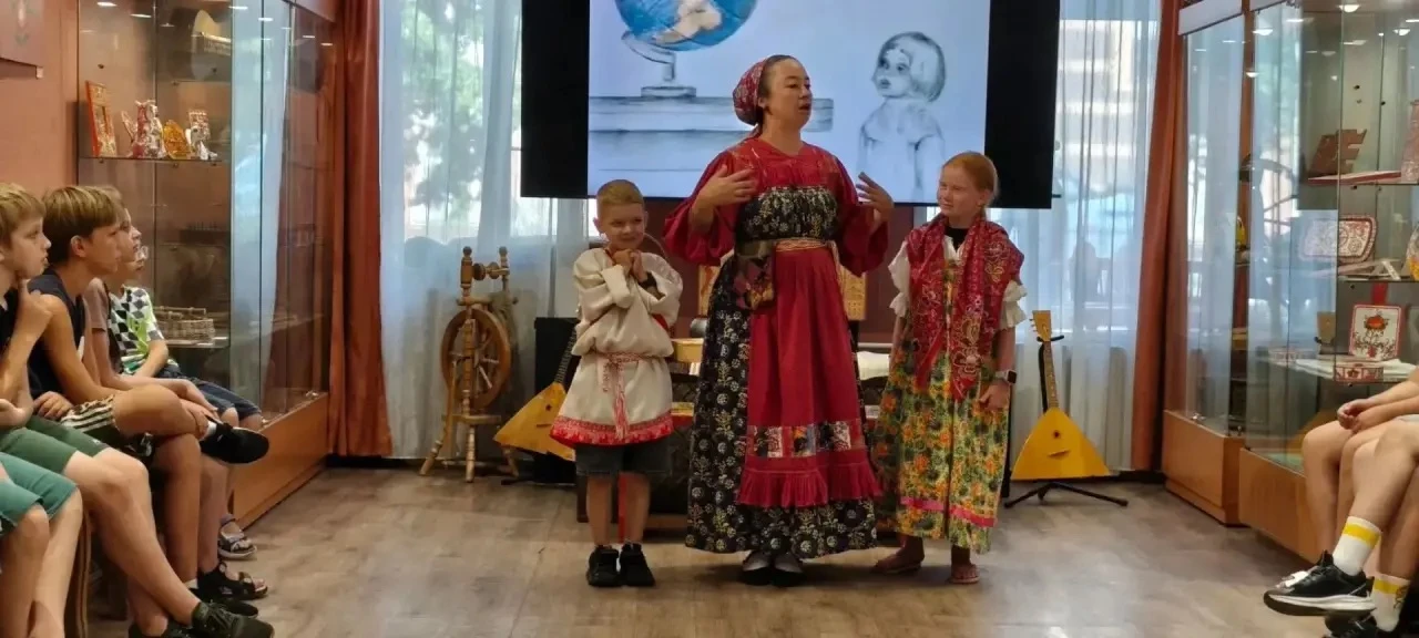 🌞 Дневник ЛДП «Солнышко», 30 и 31 июля

Как учились наши прабабушки? Чем пахнет настоящий чугунок с