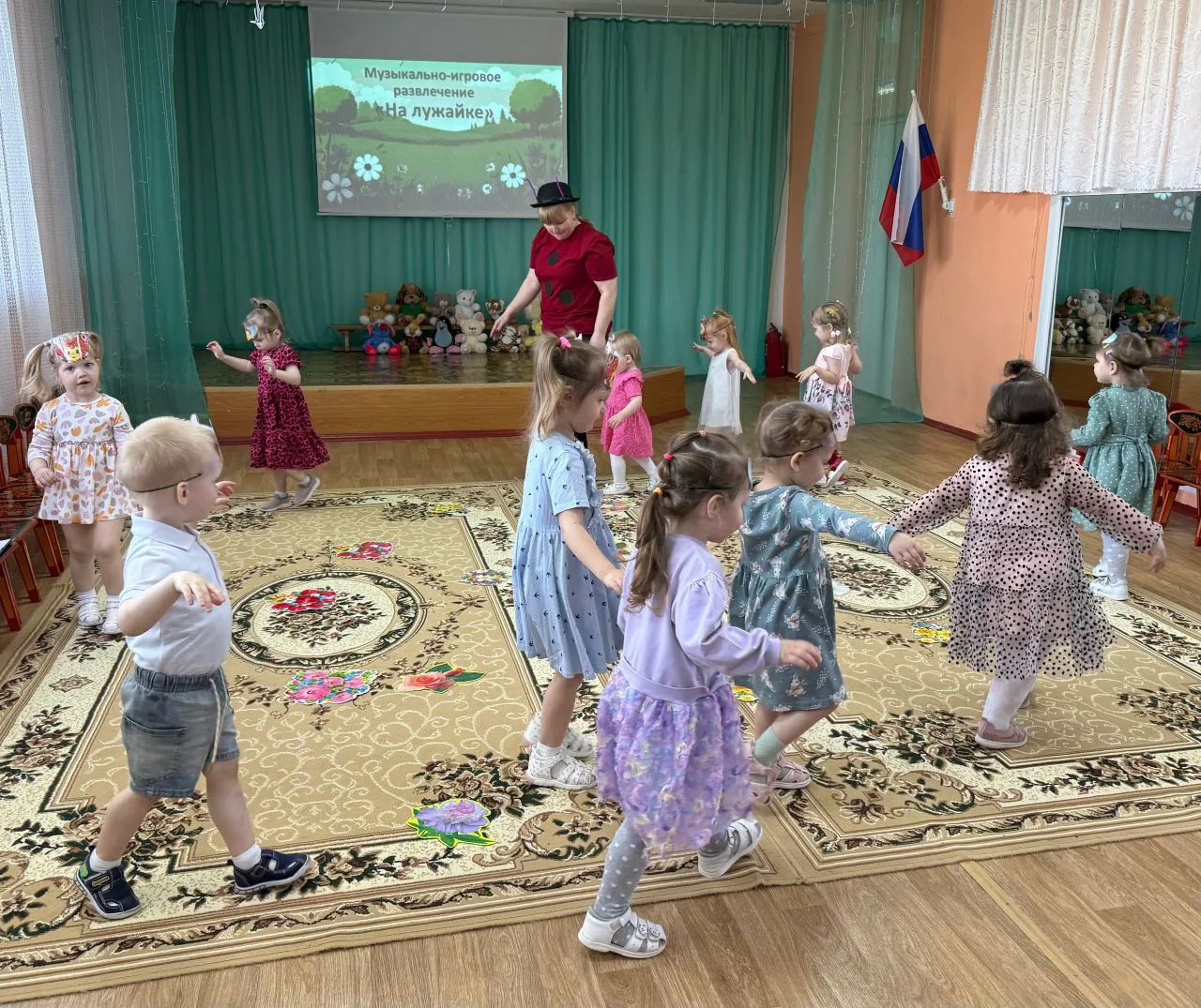 В группе раннего возраста прошло яркое и увлекательное музыкально-игровое развлечение «...