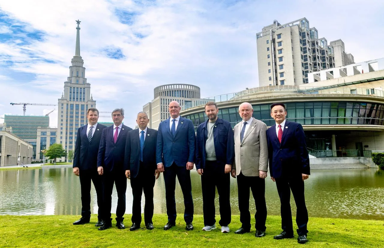 Дмитрий Чернышенко и Максим Орешкин оценили инфраструктуру совместного университета МГУ−ППИ в г. Шэн