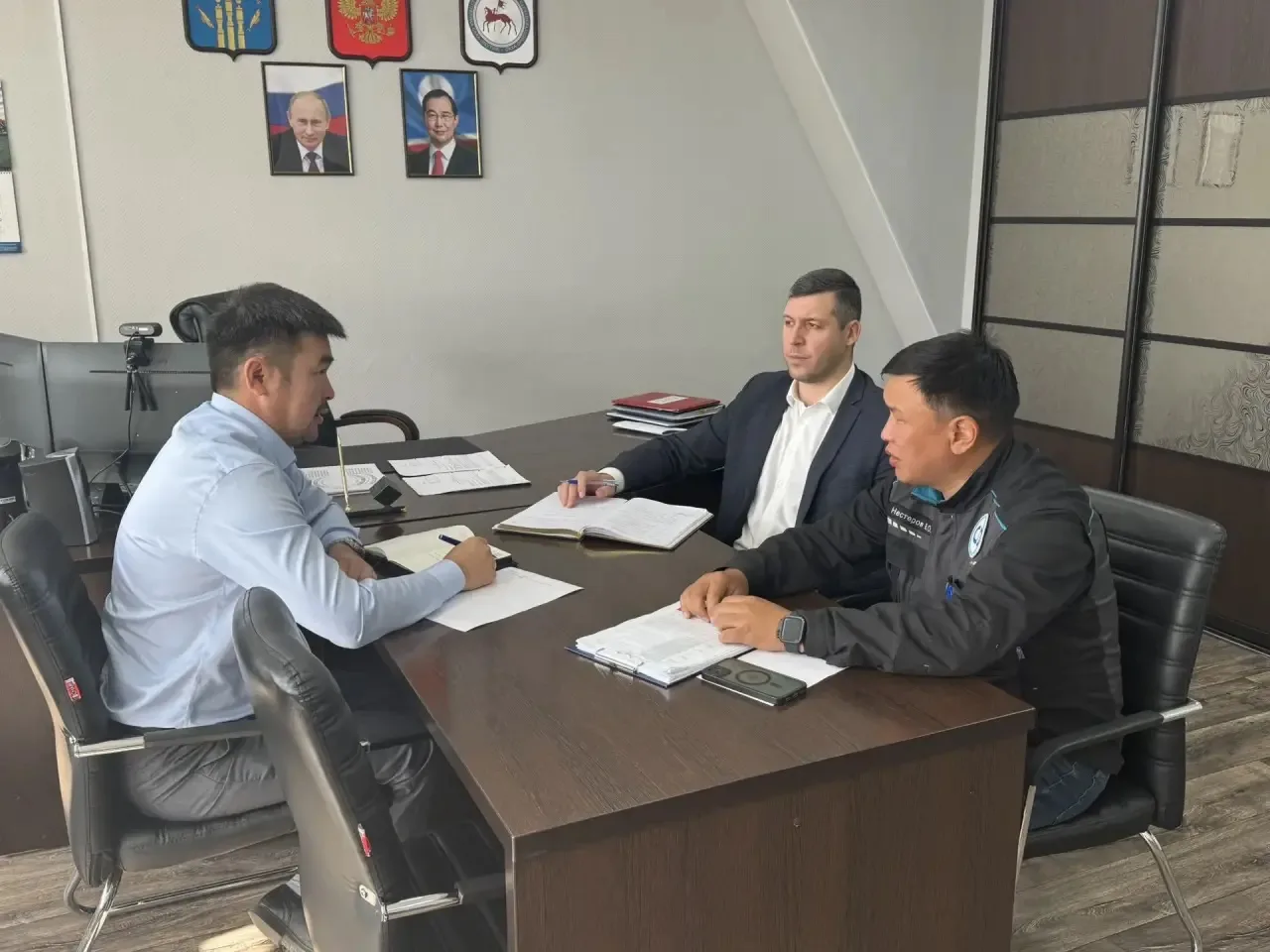 В Нерюнгринской ЦРБ состоялось рабочее совещание под руководством главного врача З.С.Са...
