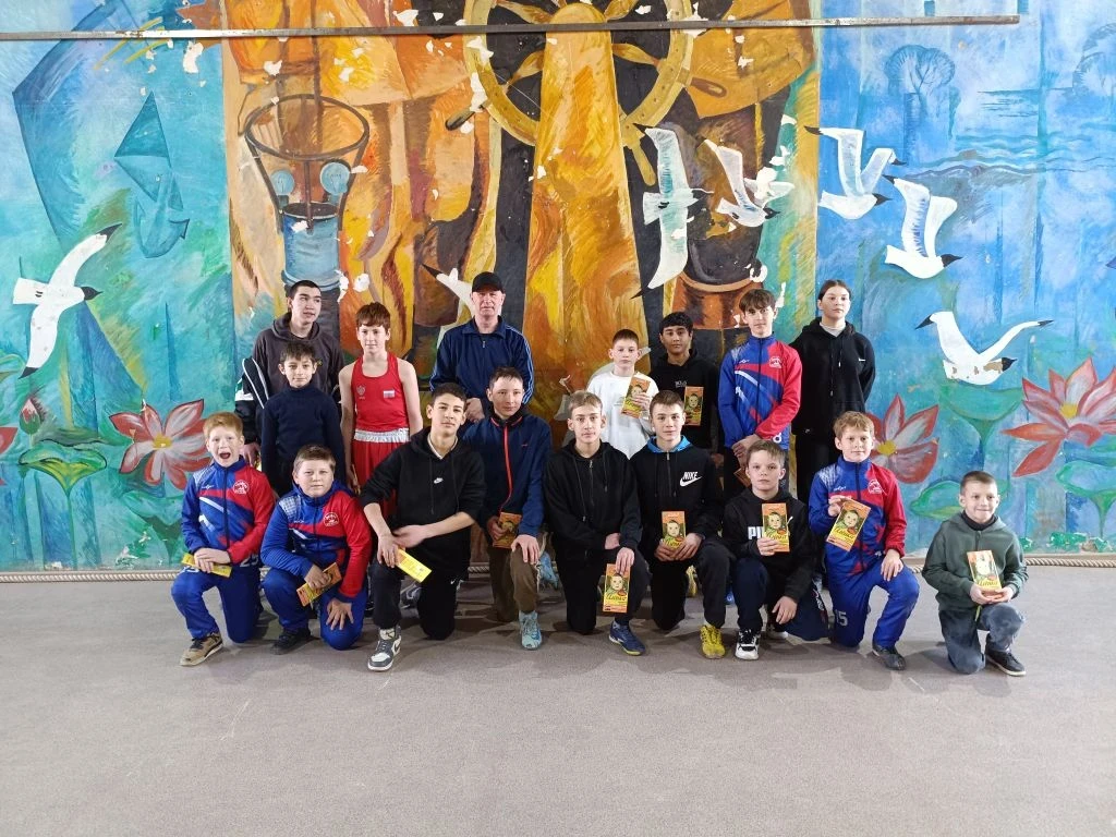 23 февраля в МККУ «Дом Культуры села Трудфронт» среди спортивных команд секций по футбо...