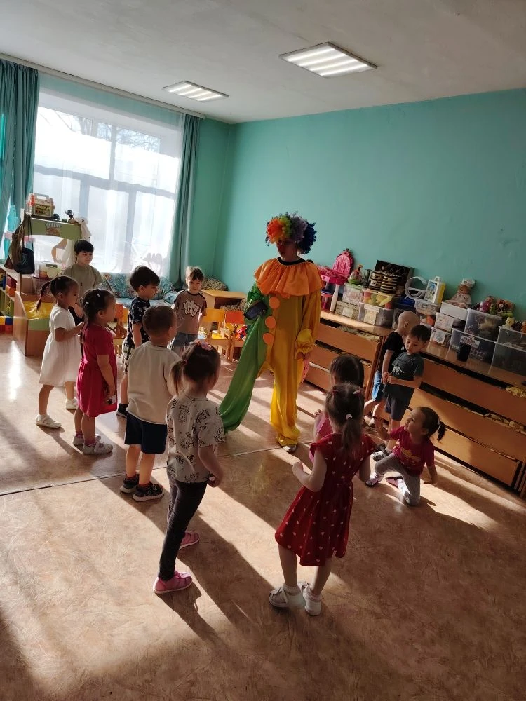 1 апреля — День смеха в нашем детском саду! 😄🎉
У нас не бывает скучно: звучит детский смех, клоун 