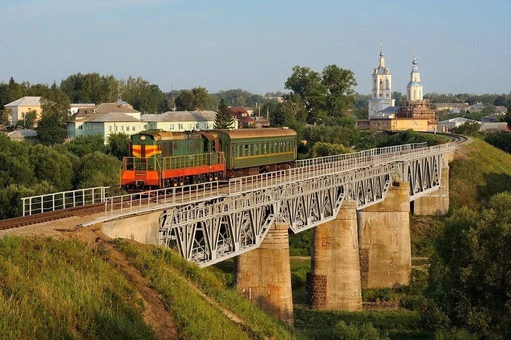 Козельск-старинный русский город! Его основали славяне-вятичи около десятка столетий на...