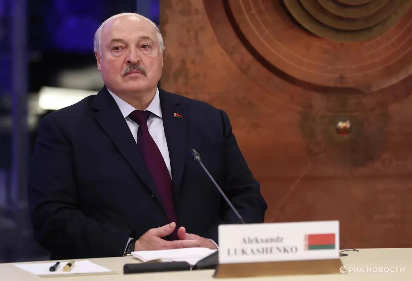 Россияне более успешны на фронте, чем ВСУ – Лукашенко.

Белорусский лидер дал интервью телеканалу Al