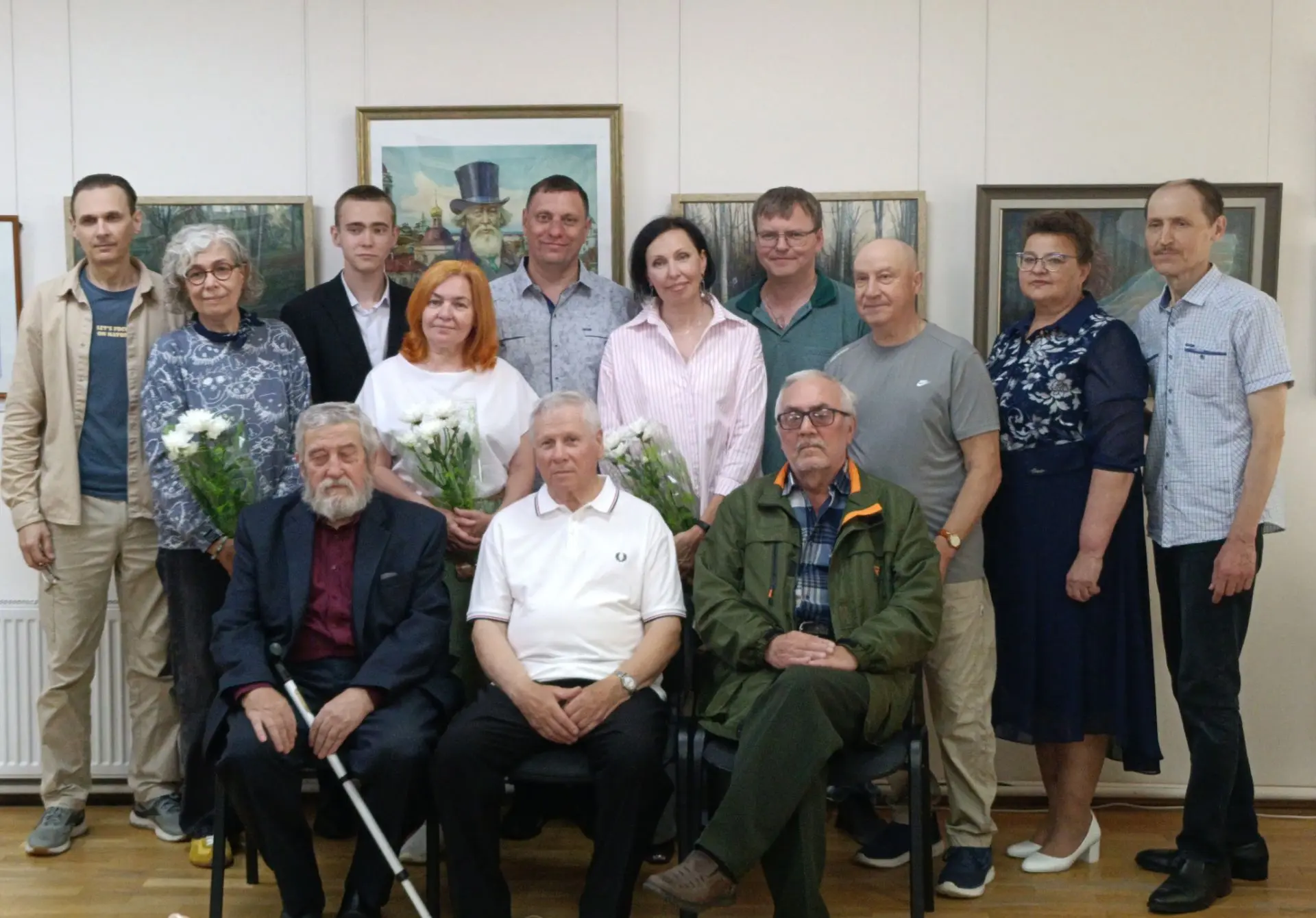 🎨 Искусство, рожденное на берегах Суры: в Поречье открылась выставка художников Шумерли!

Сегодня с