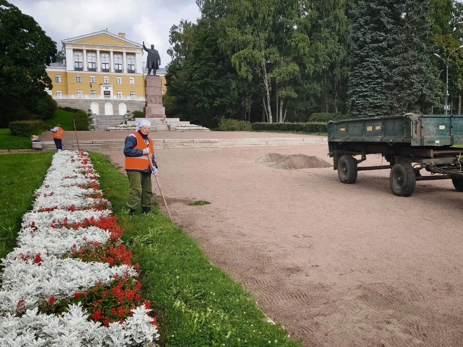 Этим летом в Зеленогорске продолжается обновление городских территорий. Одна из важных ...
