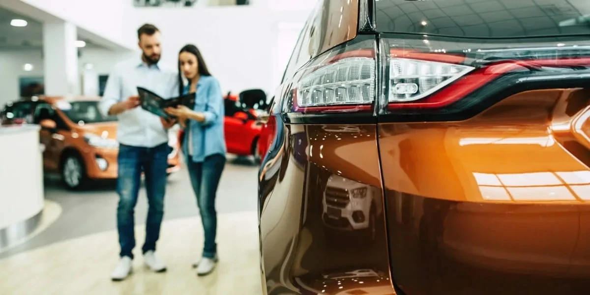 По итогам сентября продажи новых автомобилей в Петербурге показали худший результат за ...