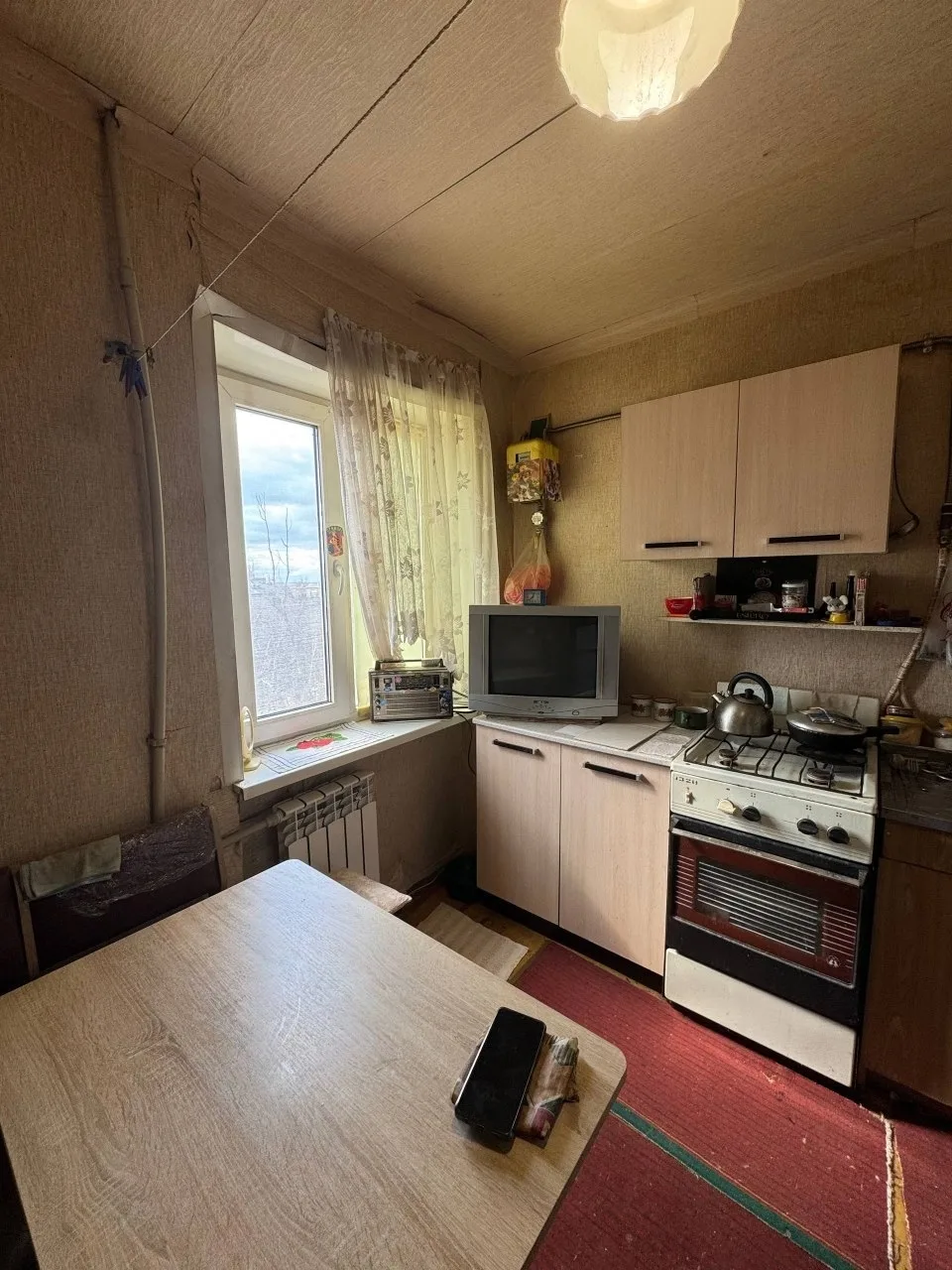 Горловка. ЦГР. 
Продам 1-ком. кв-ру, ул. Рудакова 68, 5/5., не угловая. Общая площадь 31,6 кв.м. Ок