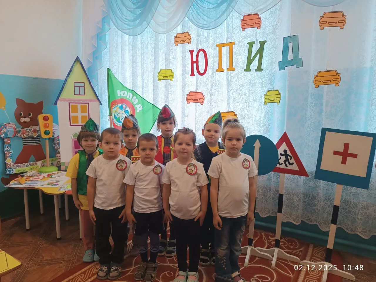Познавательно- обучающая викторина "АБВ" по правилам дорожного движения с участием кома...
