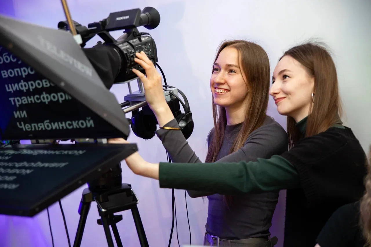 🔥 ЮУрГУ готовит цифровых медиаспециалистов для большой медиаиндустрии

⭐️ Кафедра журналистики, рек