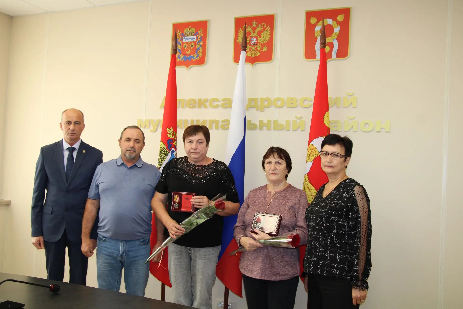 Сегодня в малом зале администрации Александровского района состоялась церемония передач...