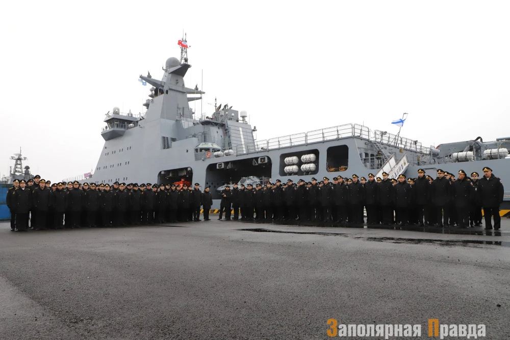В порт Дудинки прибыл отряд боевых кораблей Северного флота