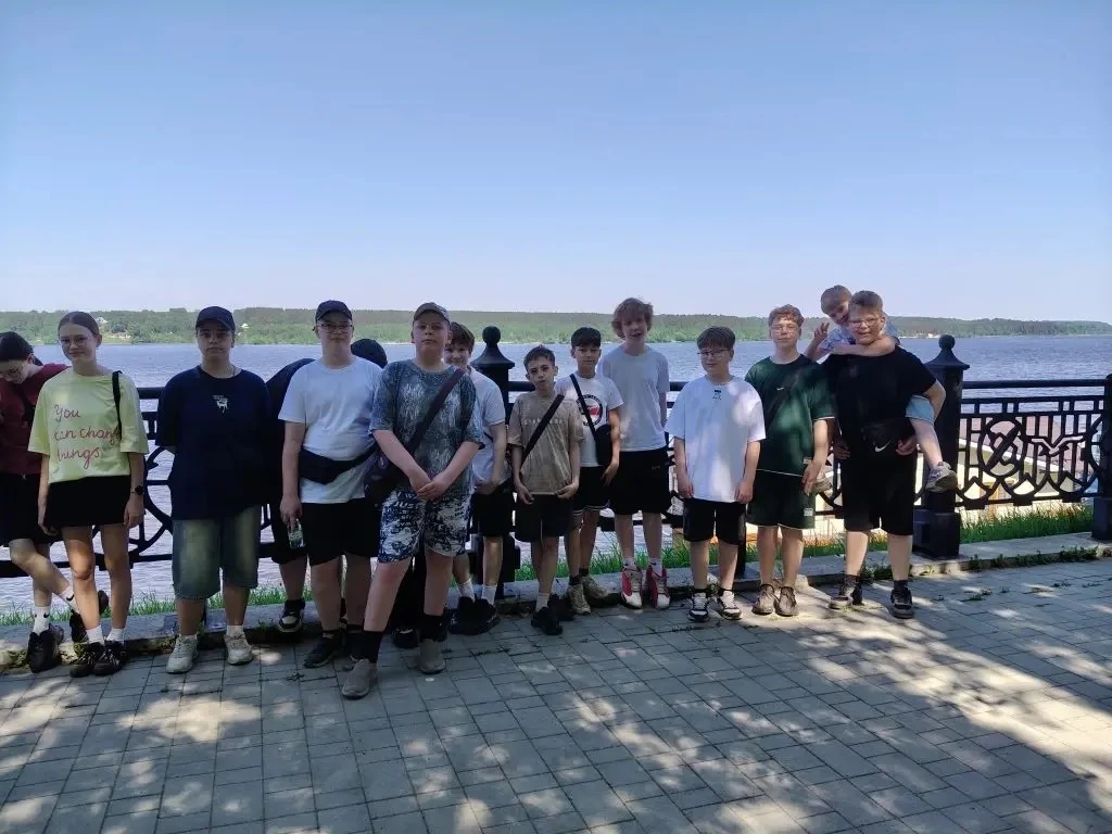 📸 6В на бульваре: солнце, воздух и отличное настроение  21 мая наш дружный 6В класс отправился на пр