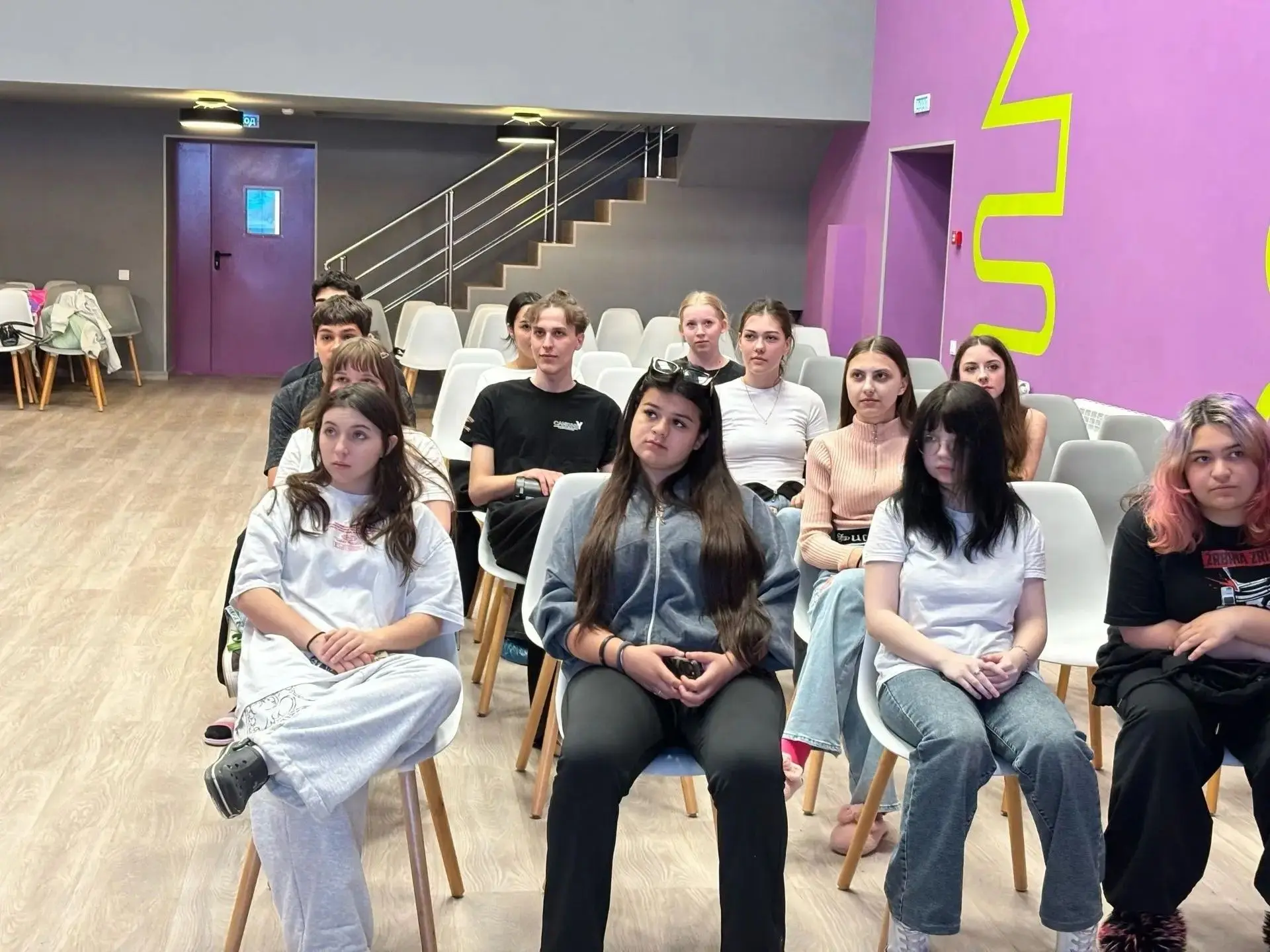 В Молодёжном центре Минераловодского округа состоялась встреча на тему профилактики зависимостей сре