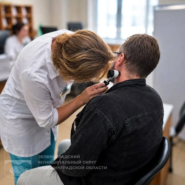 Не нужно ехать в Калининград: в Зеленоградске бесплатно проверят родинки