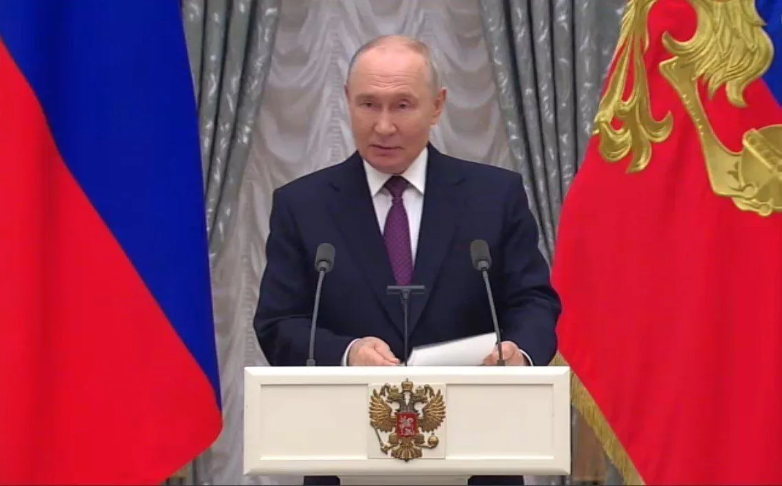 Путин — на вручении государственных наград педагогам: