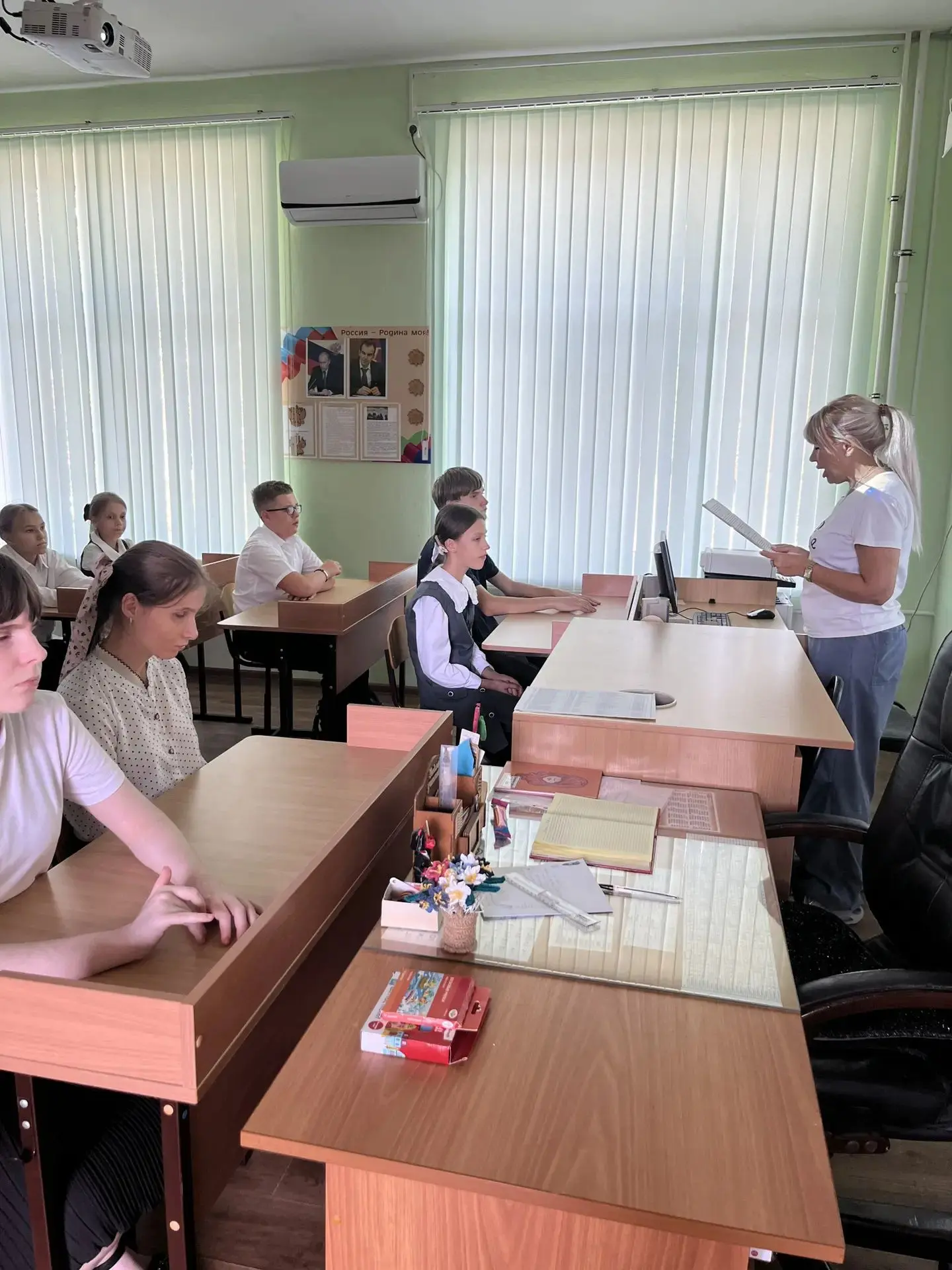 ‼️ 7 сентября в рамках программы "Разговоры о важном" в 6-7 классах было проведено заня...