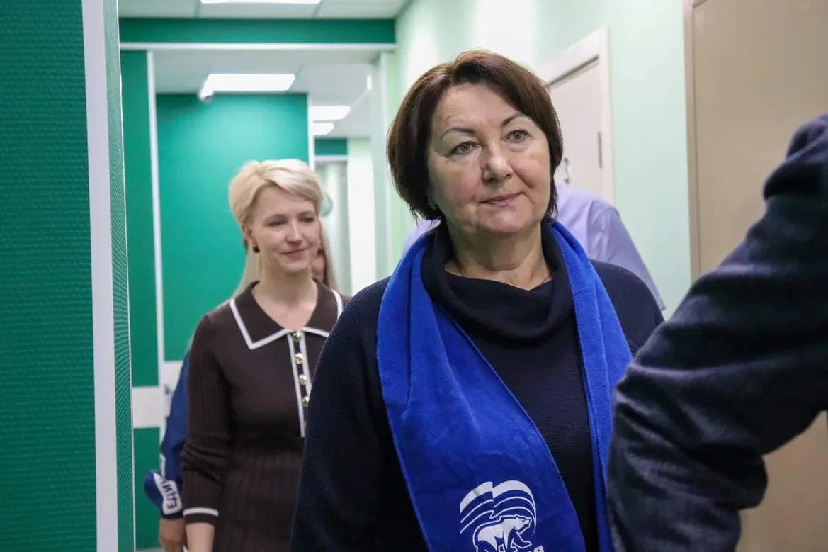 Каждому взрослому знаком страх перед белым халатом, а для ребенка поход к врачу — это н...