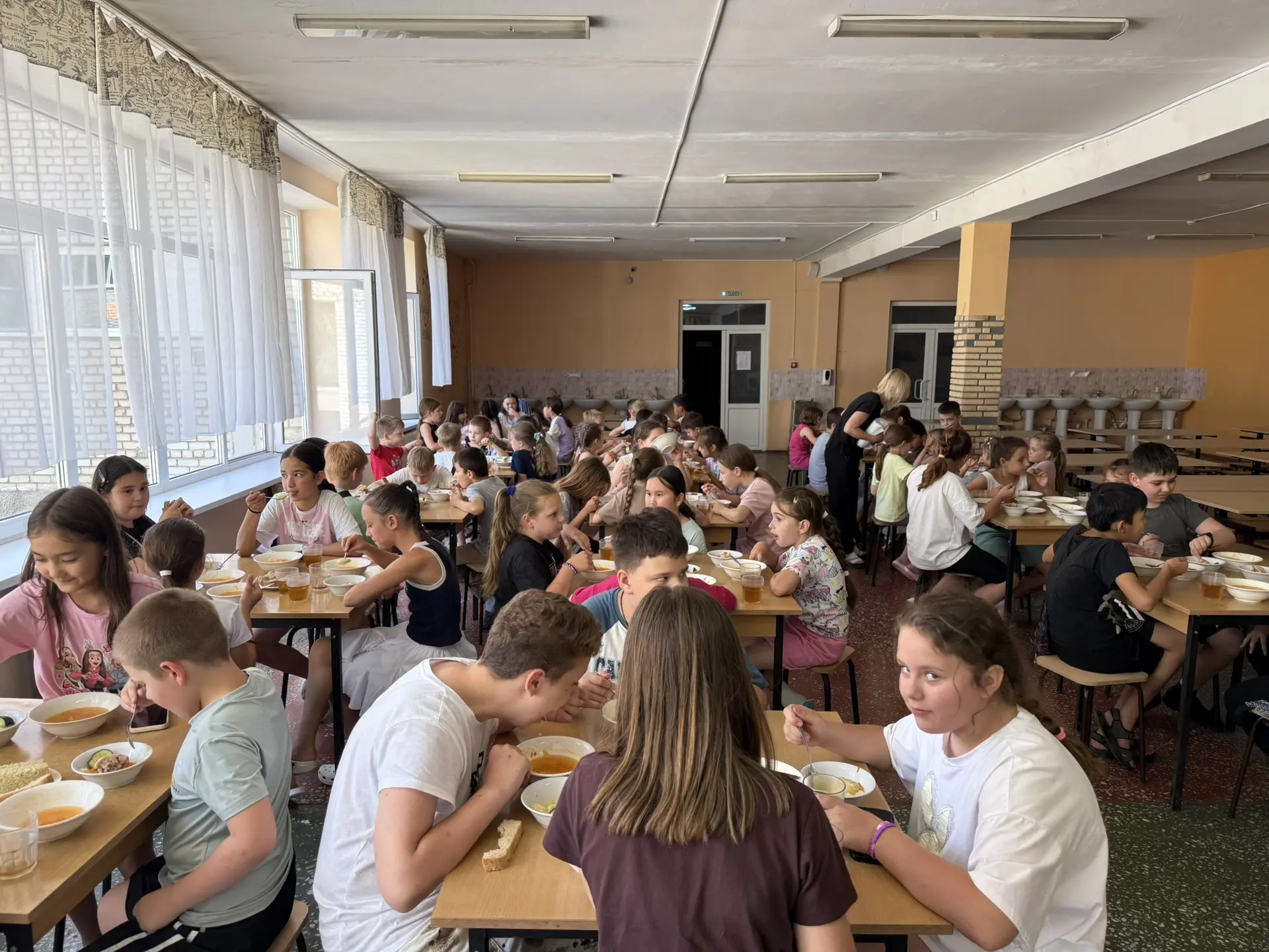 😍 Замечательный день в пришкольном лагере: здоровье, рекорды и мыльные пузыри! 😍

Сегодня в нашем 