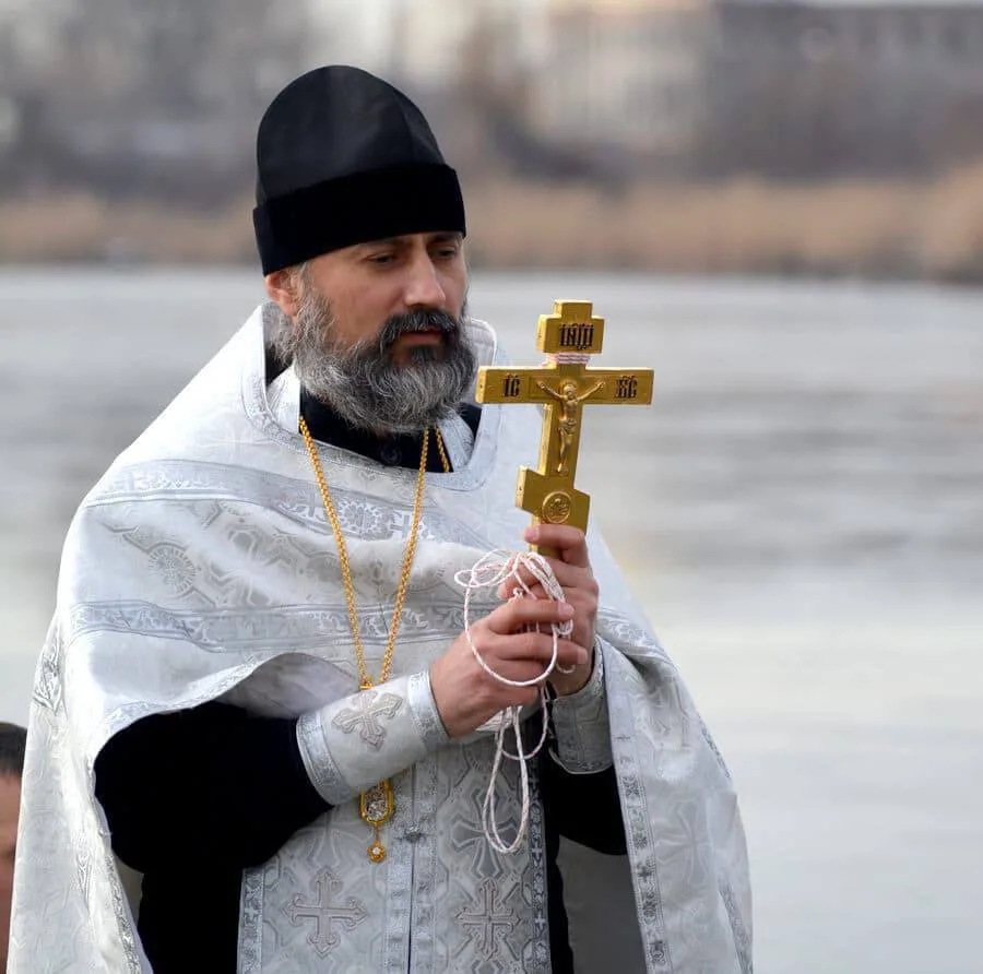 Сегодня свой день рождения отмечает настоятель храма Вознесения Господня, протоиерей, благочинный це