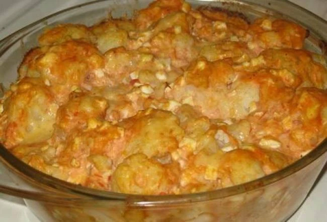 Цветная капуста запечённая с помидорами