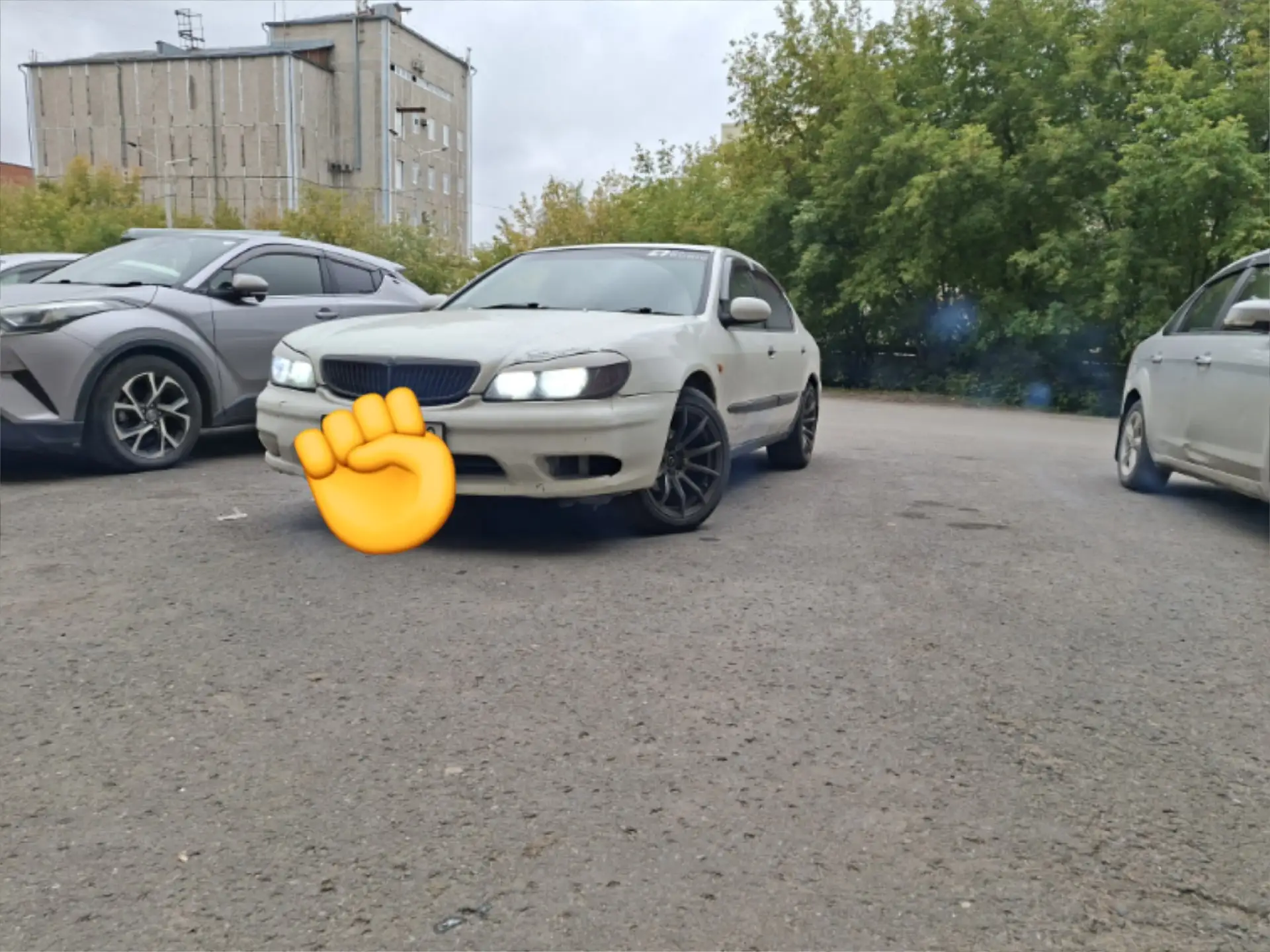Авто полностью исправно работать всё мигает светит