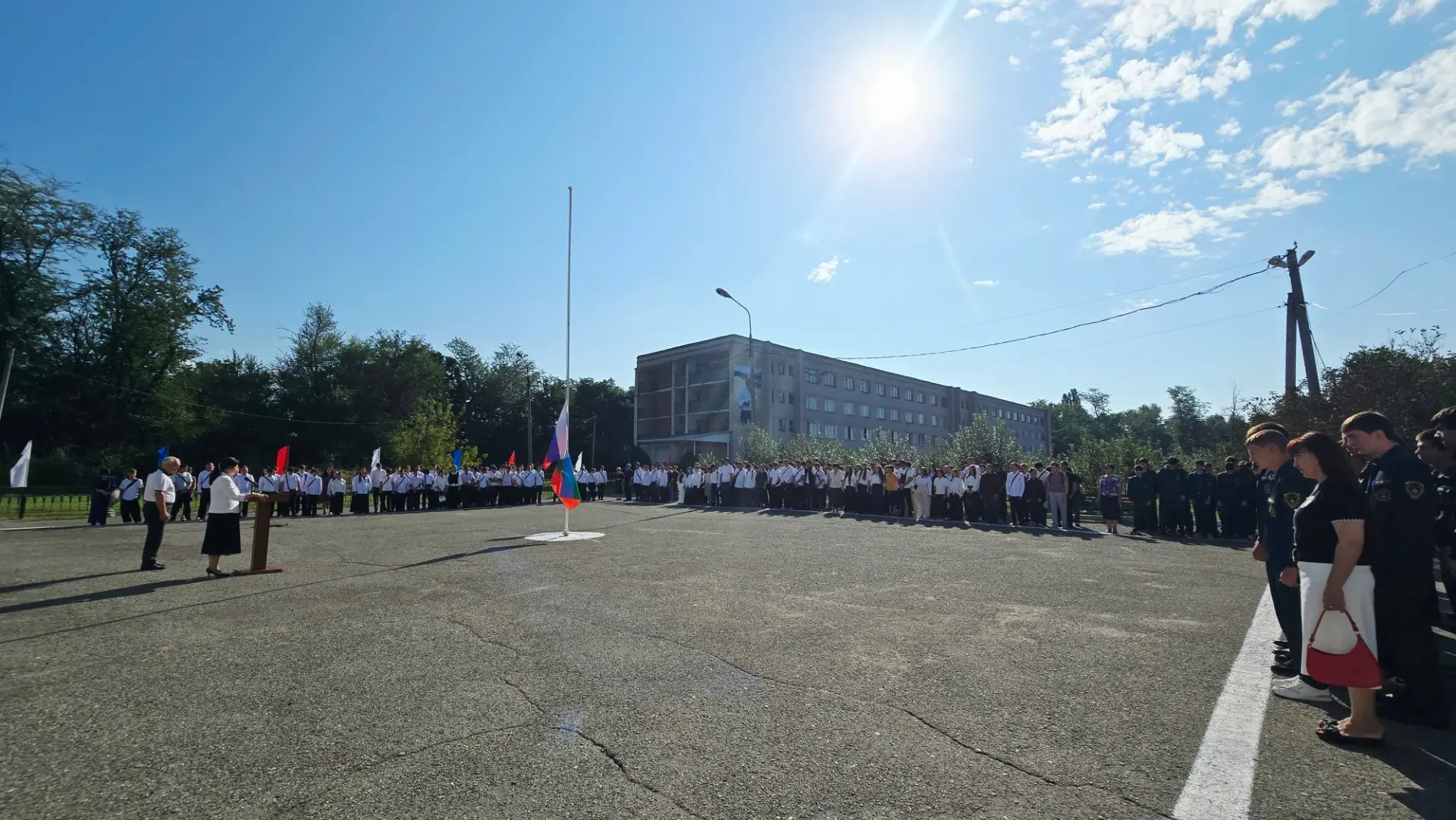 🕯 В нашем колледже прошла памятная траурная линейка, посвящённая Дню солидарности в бо...