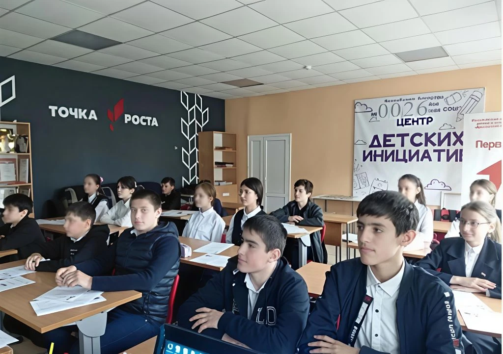 В школах Буйнакского района прошли уроки мужества в рамках реализации Всероссийского социально-просв
