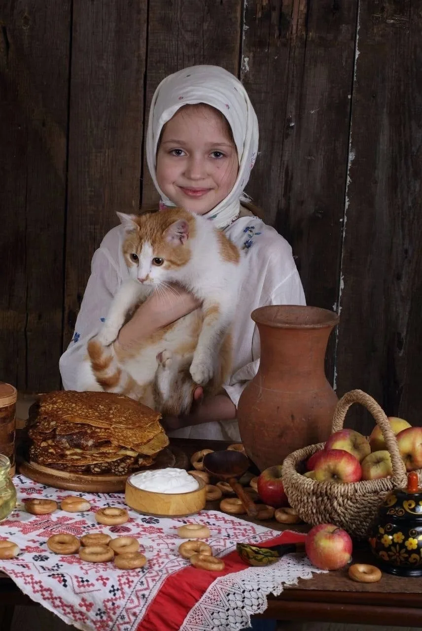 Каждый человек носит в себе столько счастья, сколько ему и надо, даже немножко больше.

Виль Липатов