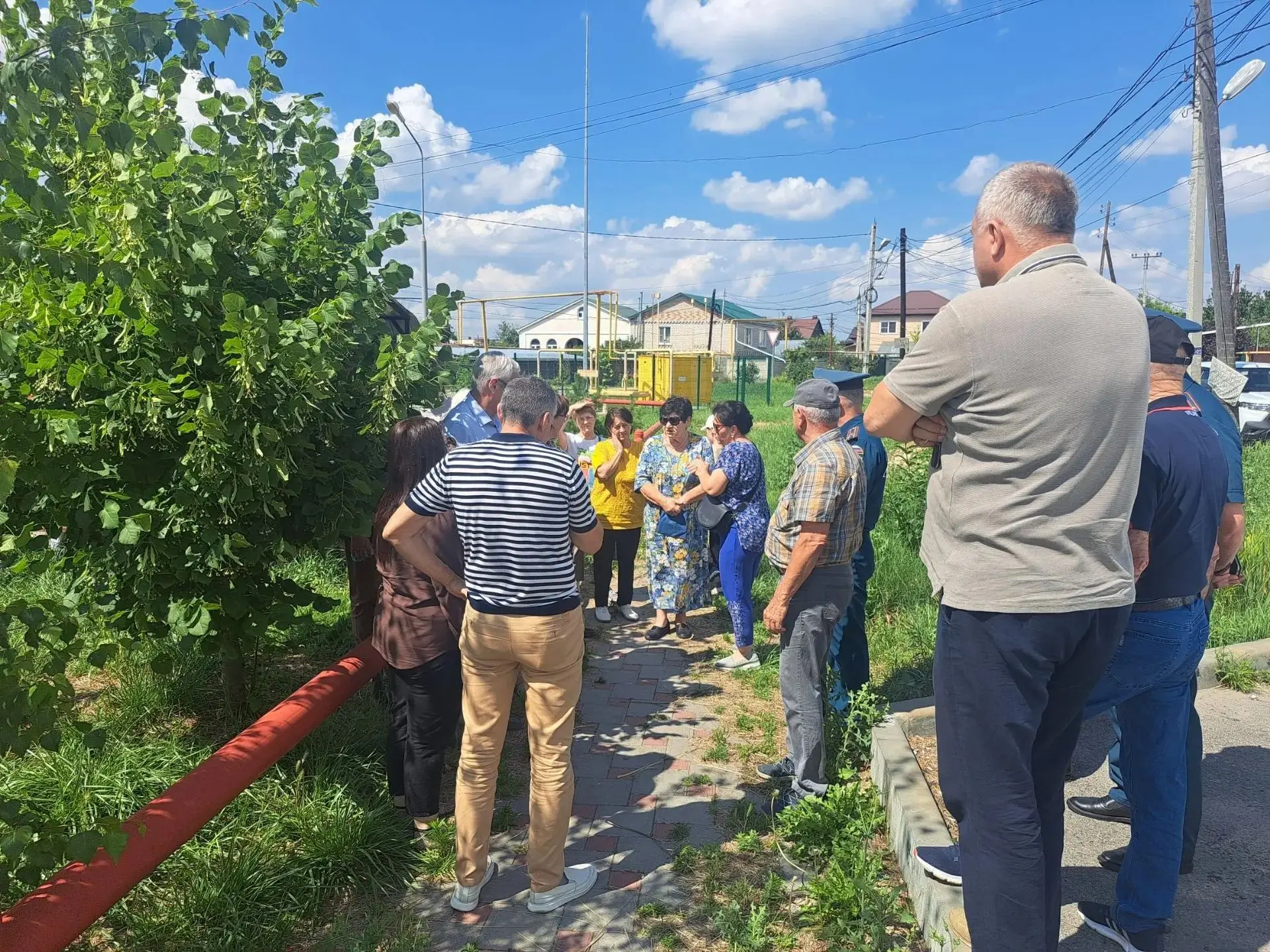 Спасатели работают на наиболее пострадавших адресах
