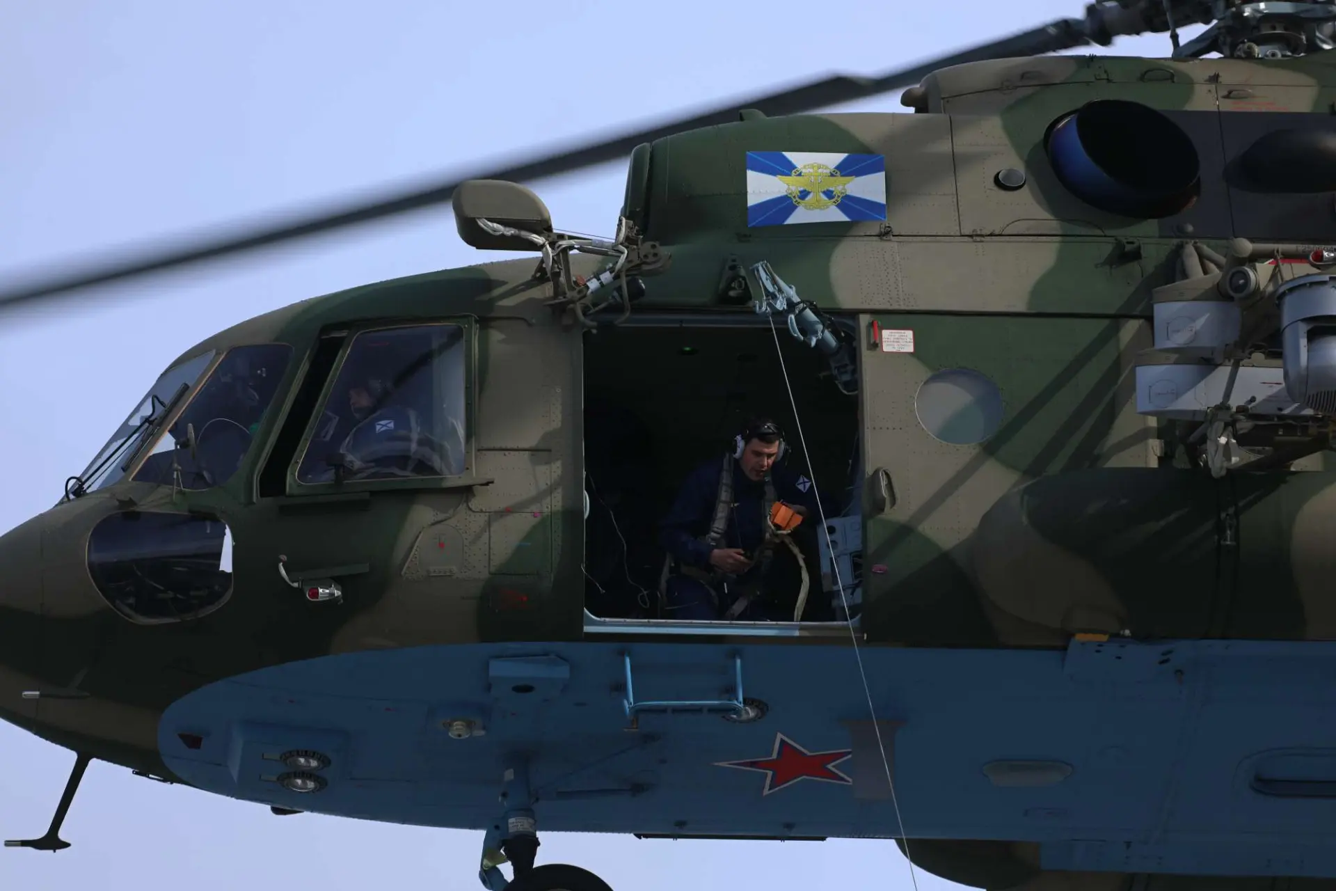 🚁 Специалисты поисково‑спасательной и парашютно‑десантной службы Северного флота по плану боевой под