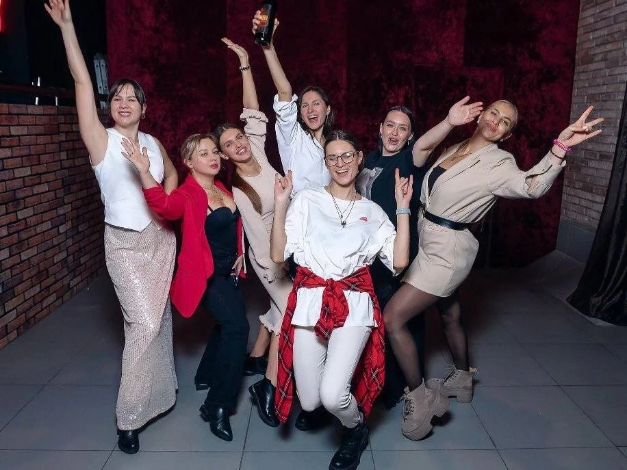 🎤 В Омске пройдет музыкальное лото "Клуб бывших жен".