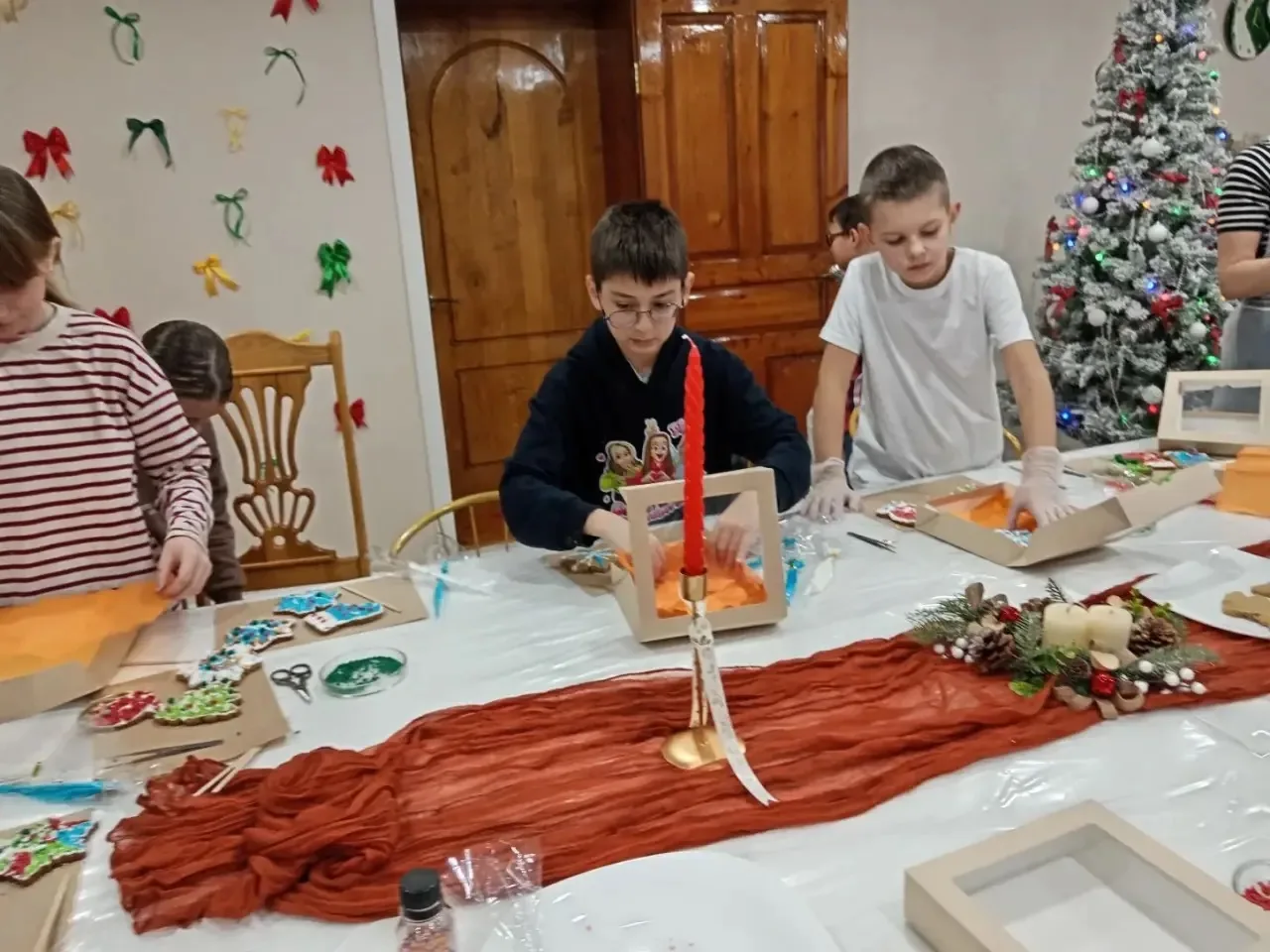 🍪✨ В самом разгаре зимние каникулы, наполненные волшебством творчества и сладкими ароматами! 🌟 Наши 