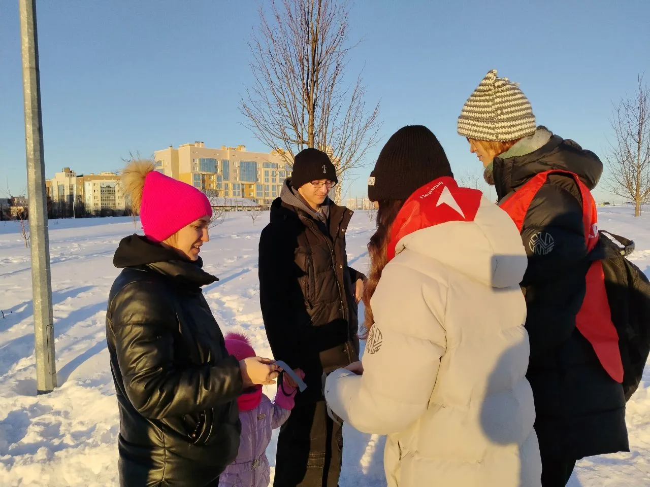 💡 Стань заметнее в темноте.   В условиях, когда уличное освещение не всегда исправно, светоотражающи