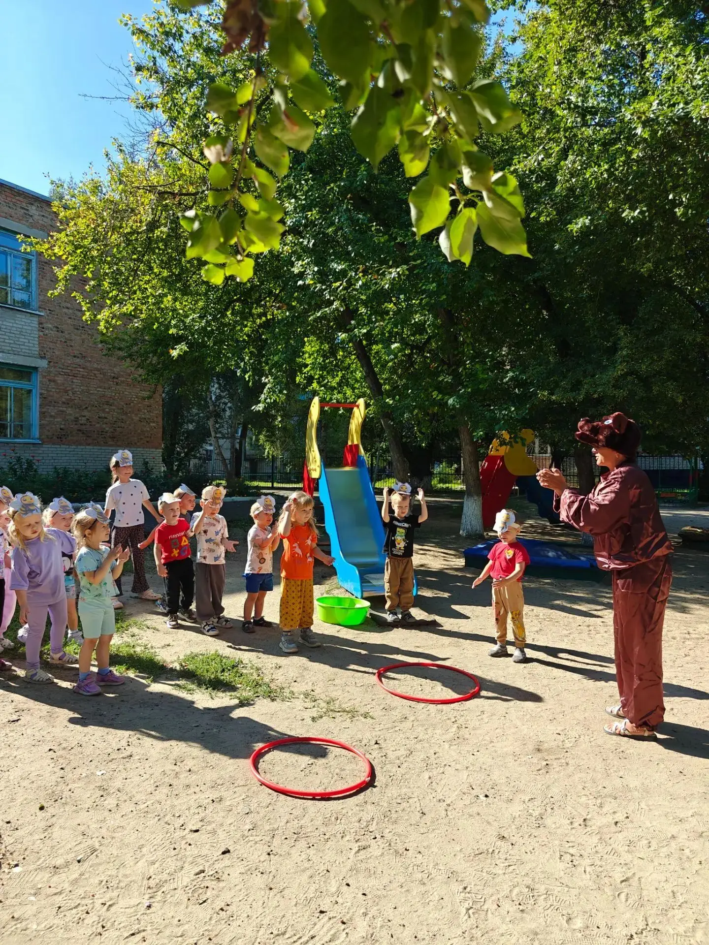 Во второй младшей группе «Улыбка» состоялось тематическое развлечение, приуроченное к п...