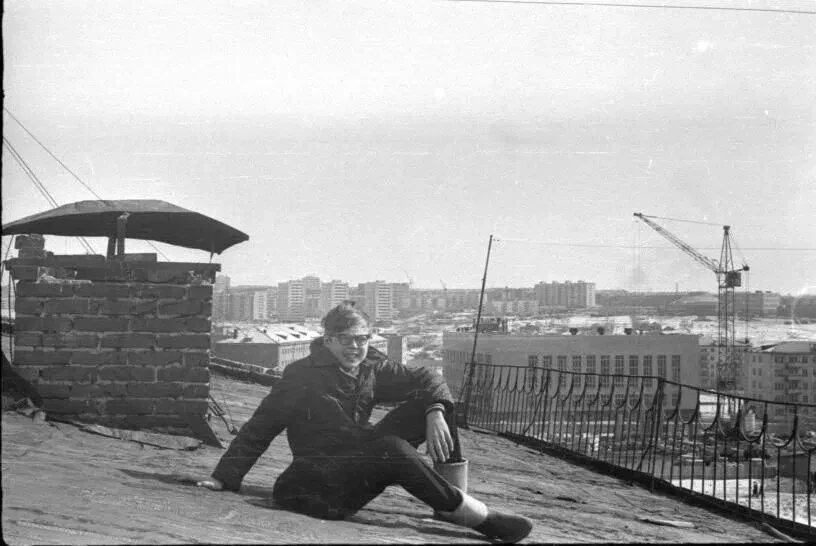 Кемерово.Вид на улицу Красная. Крыша дома Коломейцева-7 (ранее Барнаульская-5а), 1973 г...