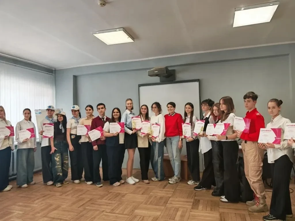 🌟 Ангелина Попова — участница конкурса «Доброволец года РСДМО‑2026»! 🌟Ученица 9 «А» класса МБОУ «Шко