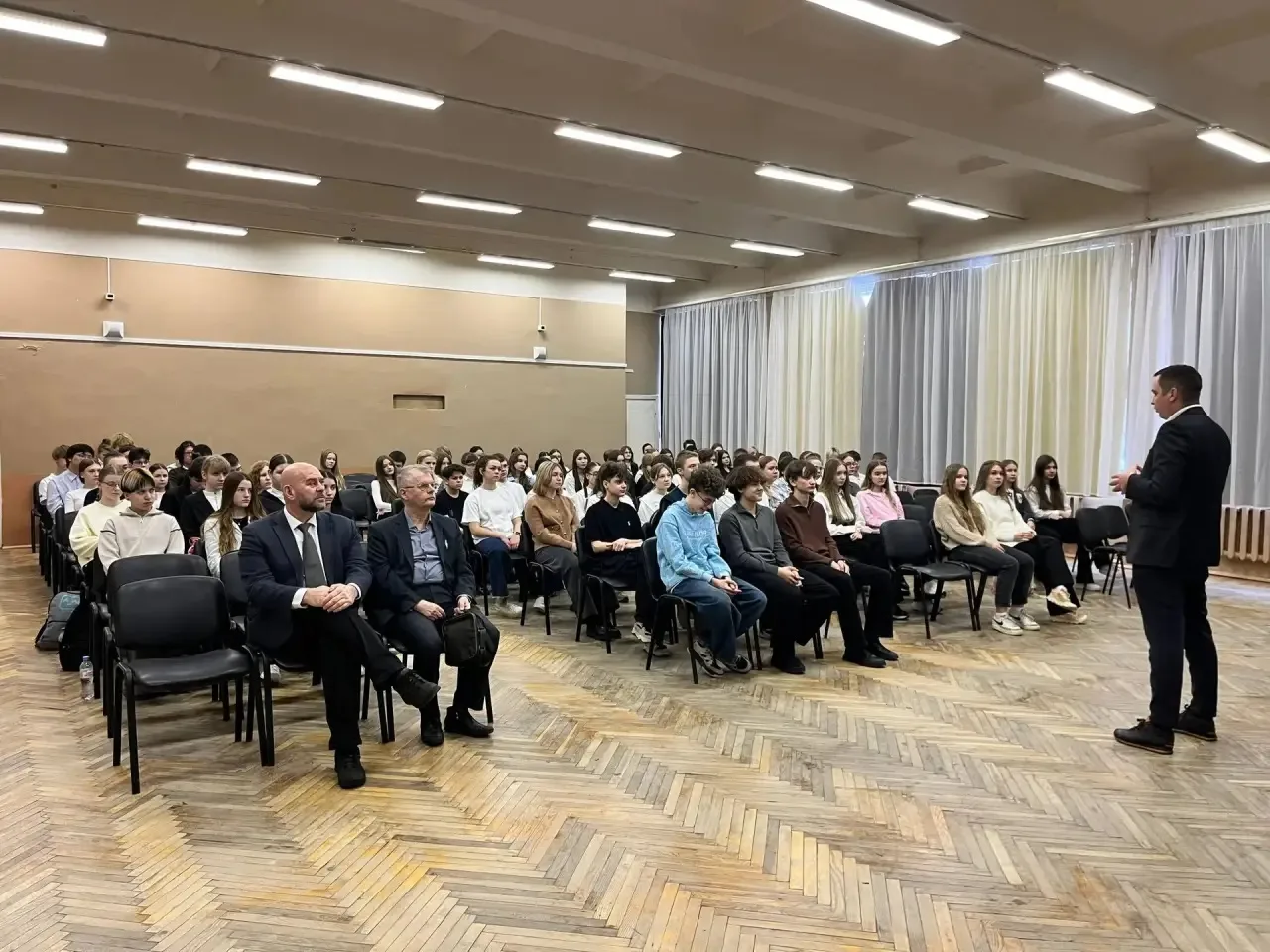 В рамках Недели науки Волжский филиал МЭИ и Лицей №1 провели научный семинар для молодежи.  Заместит