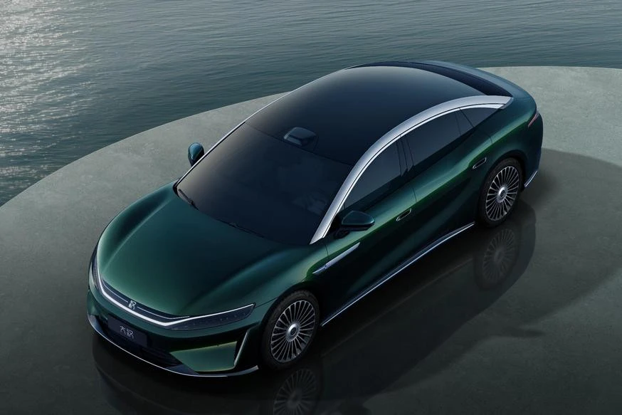 BYD Dahan: премиум-седан серии Dynasty

Китайский производитель BYD представил флагманский четырехдв