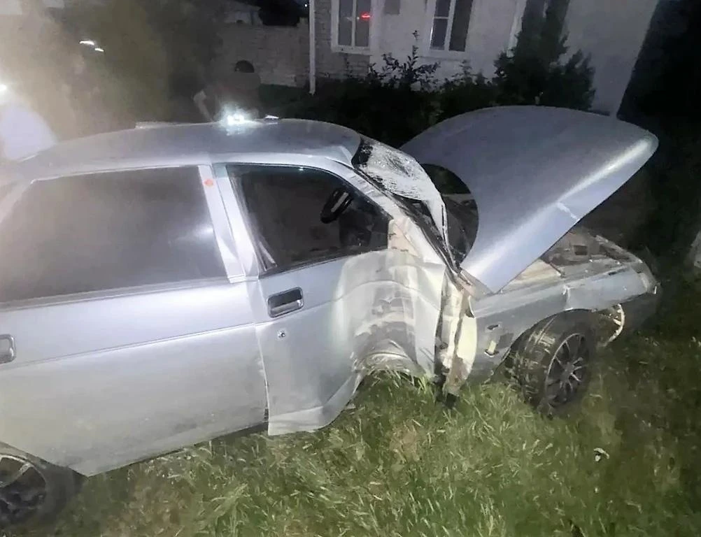 Два ребенка 6 и 8 лет доставлены в больницу после ДТП в Арзгире

Предварительно 18 июня в 20:15 часо
