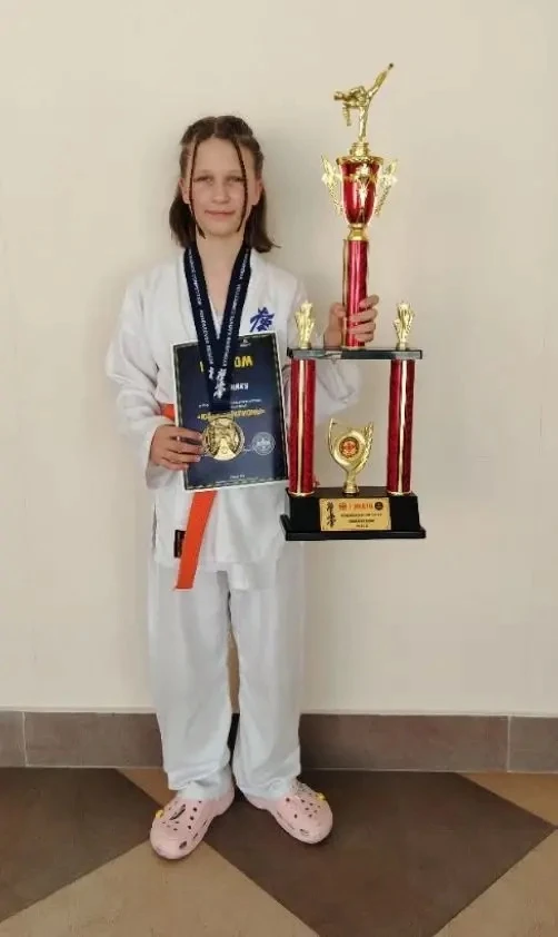 Гордимся нашим кадетом!

🥋Кадет 4 «Б» взвода Таисия Акуленко приняла участие в тренировочном меропр