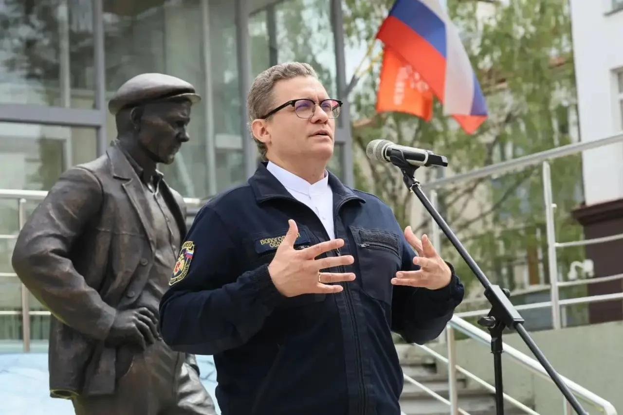 🎬 В Вологде Губернатор Вологодской области Георгий Юрьевич Филимонов открыл памятник, который попол