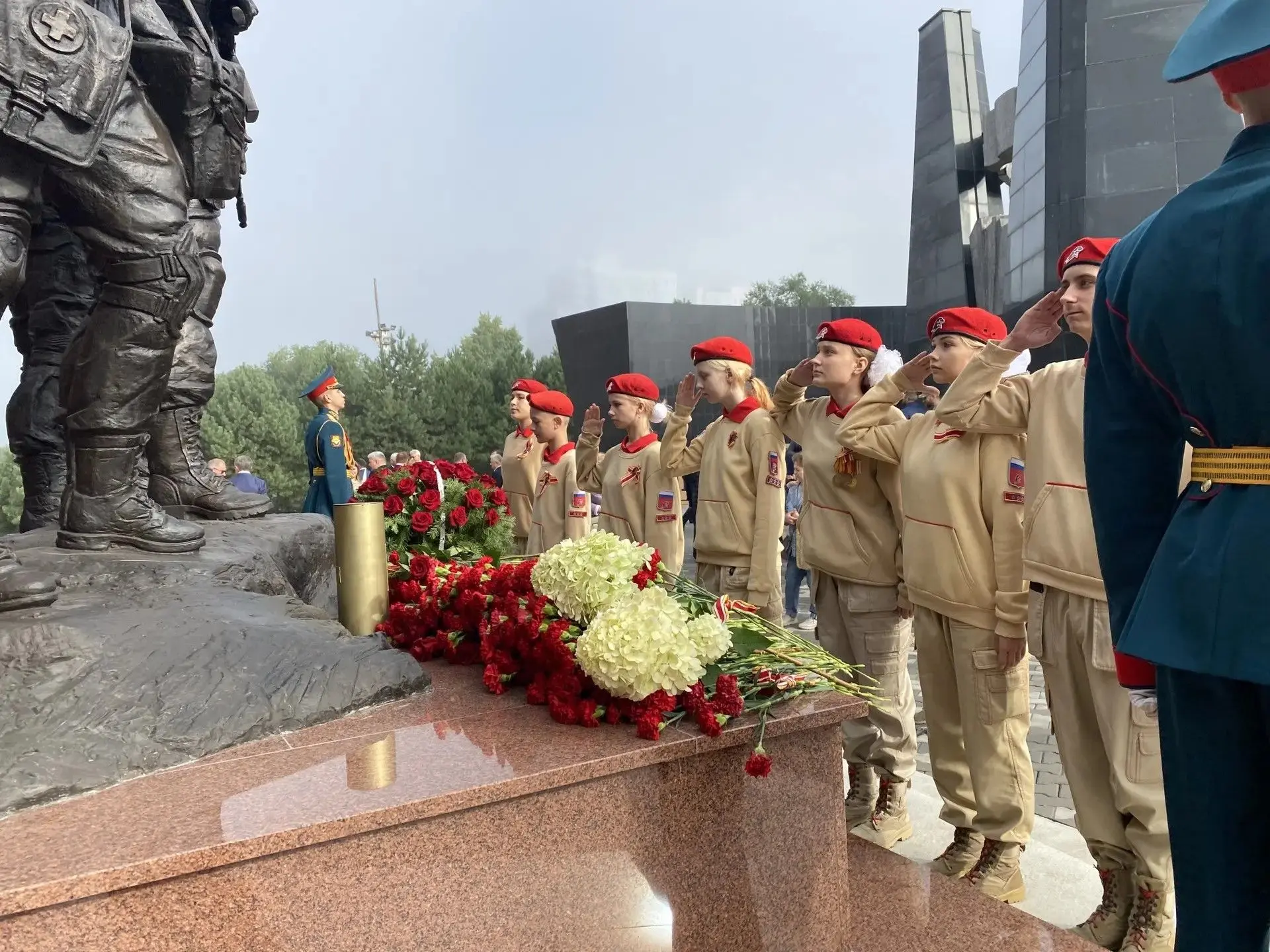 Сегодня на площади Славы состоялось открытие мемориала участникам специальной военной о...