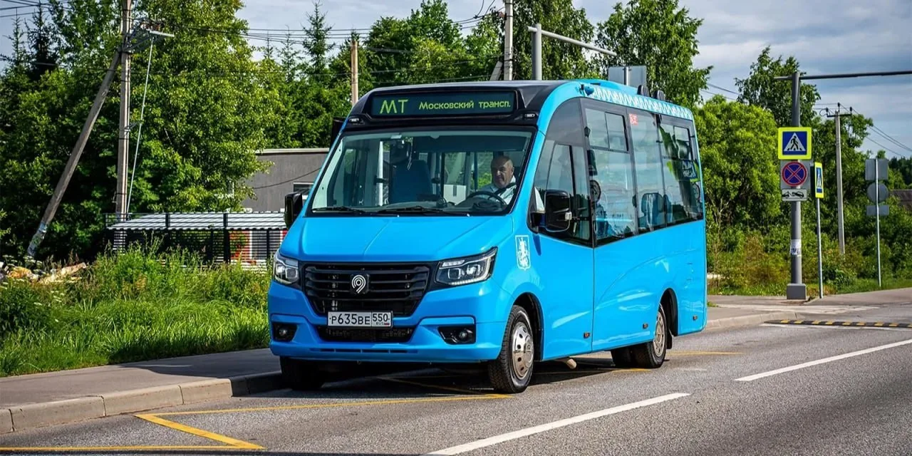 В ТиНАО Москвы на маршруты вышло более 40 новых автобусов малого класса. Заместитель мэ...