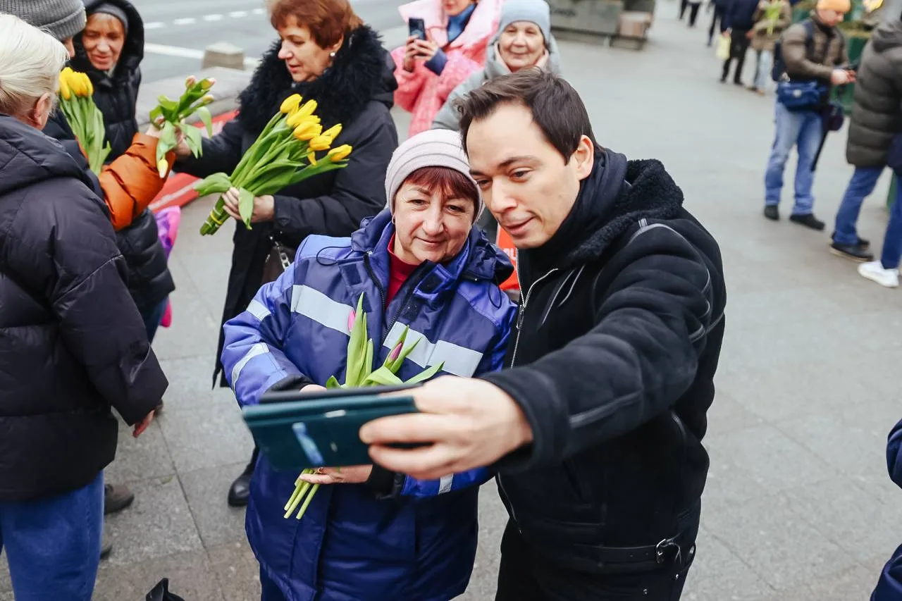 Вместе с Молодежью Москвы поздравили наших прекрасных девушек с Международным женским днем! Итог: пр