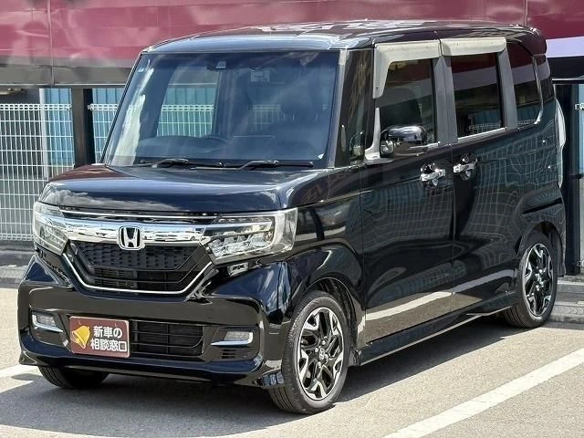 HONDA N BOX CUSTOM  2017 года