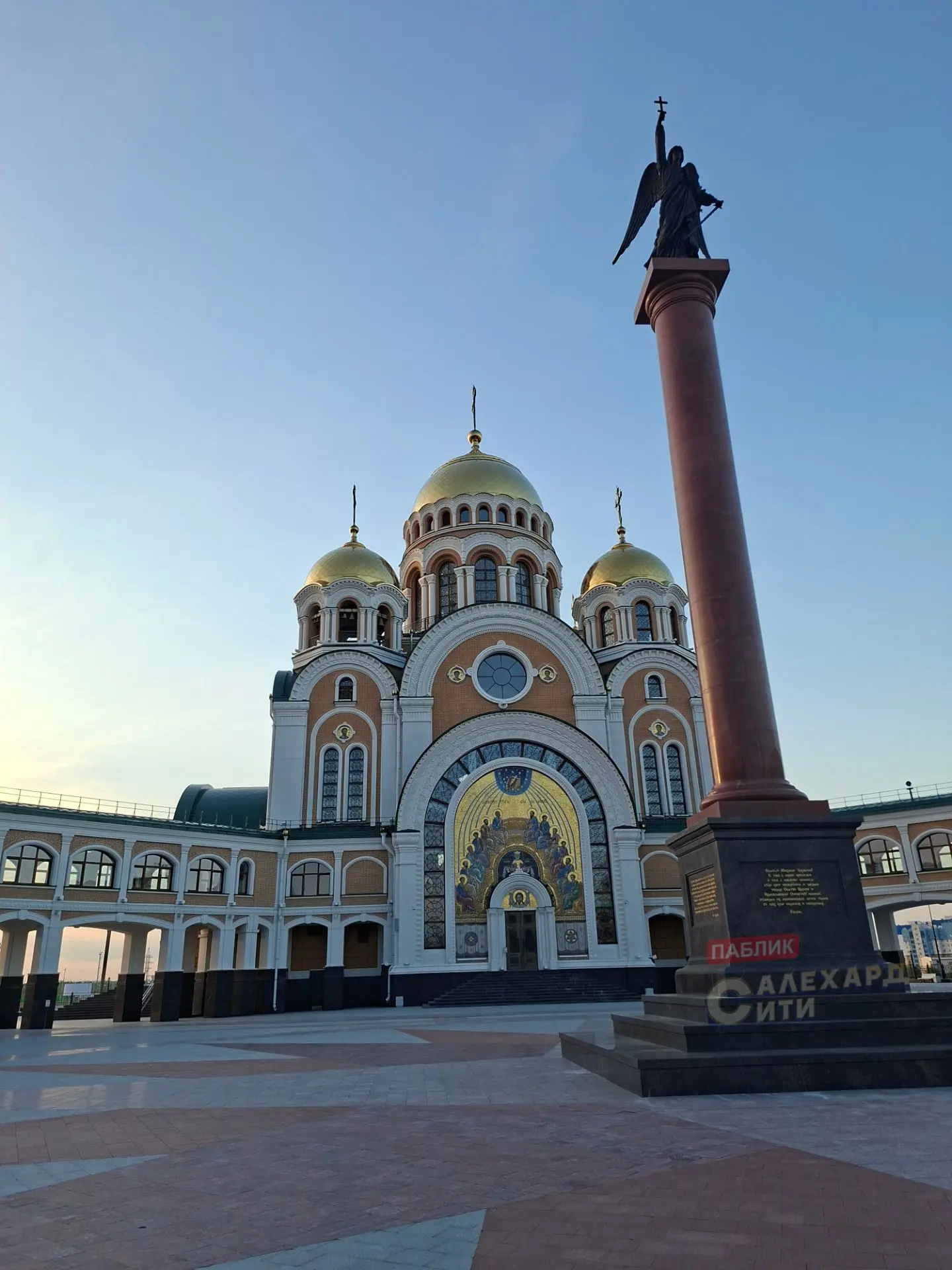 😱 Салехардец устроил погром в храме после семейной ссоры

Мужчина решил зайти в Преображенский собо